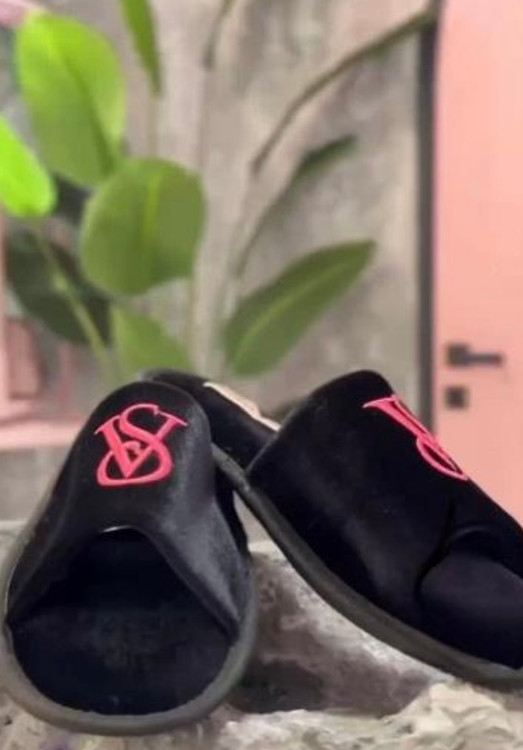 اسلیپر و صندل ویکتوریا سکرت