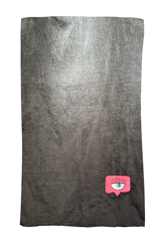 حوله استخری کیارا مشکی