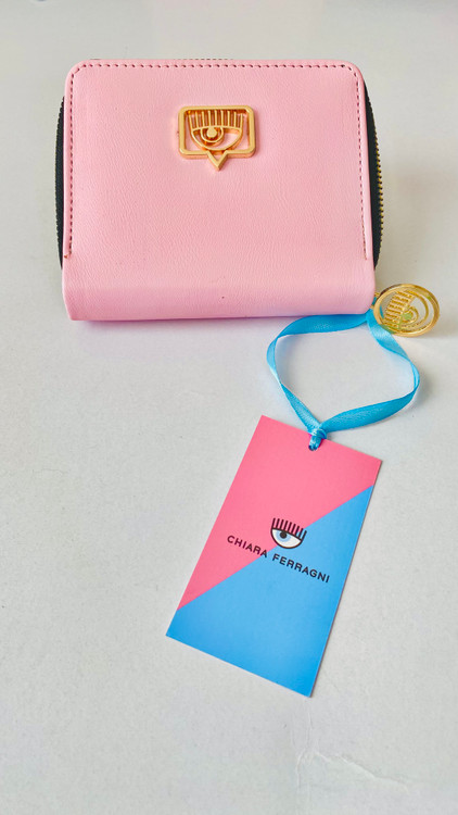 کیف پول کیارا