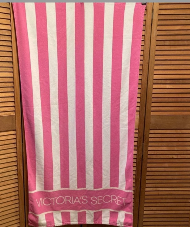 حوله استخری ویکتوریاسکرت