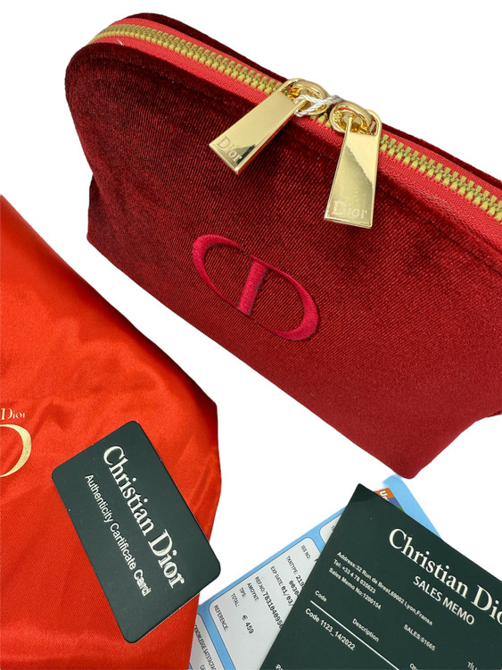 کیف آرایشی دیور همراه باشناسنامه و کاور