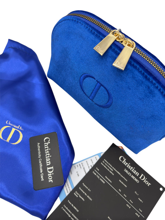 کیف آرایشی دیور شناسنامه دار