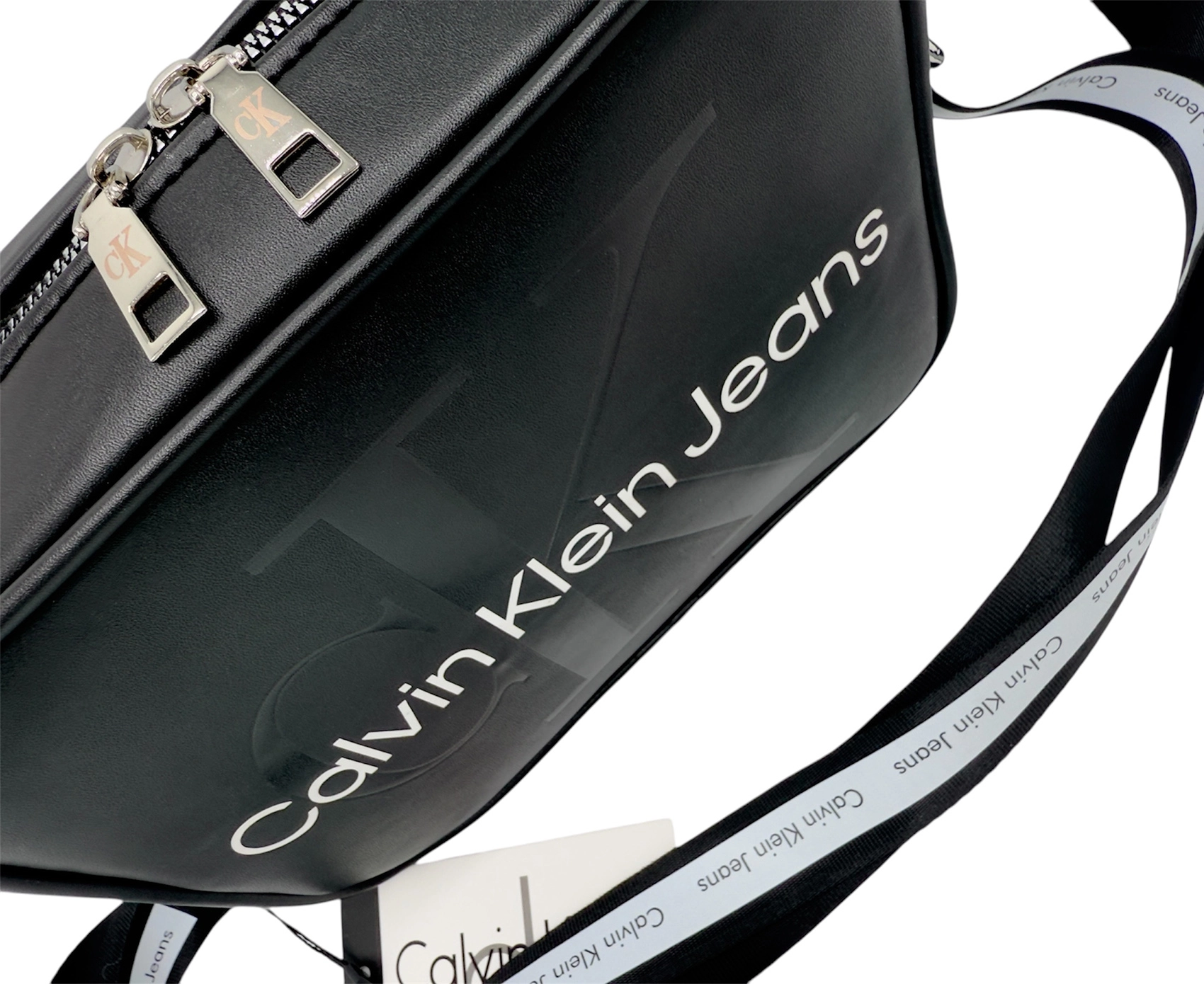 کیف دوشی برند _ Calvin Klein