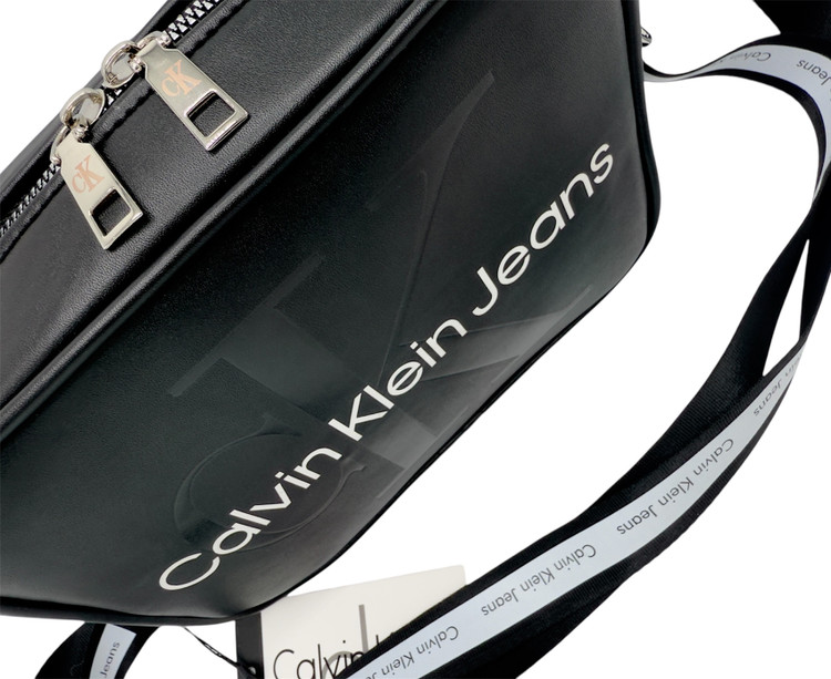 کیف دوشی برند _ Calvin Klein