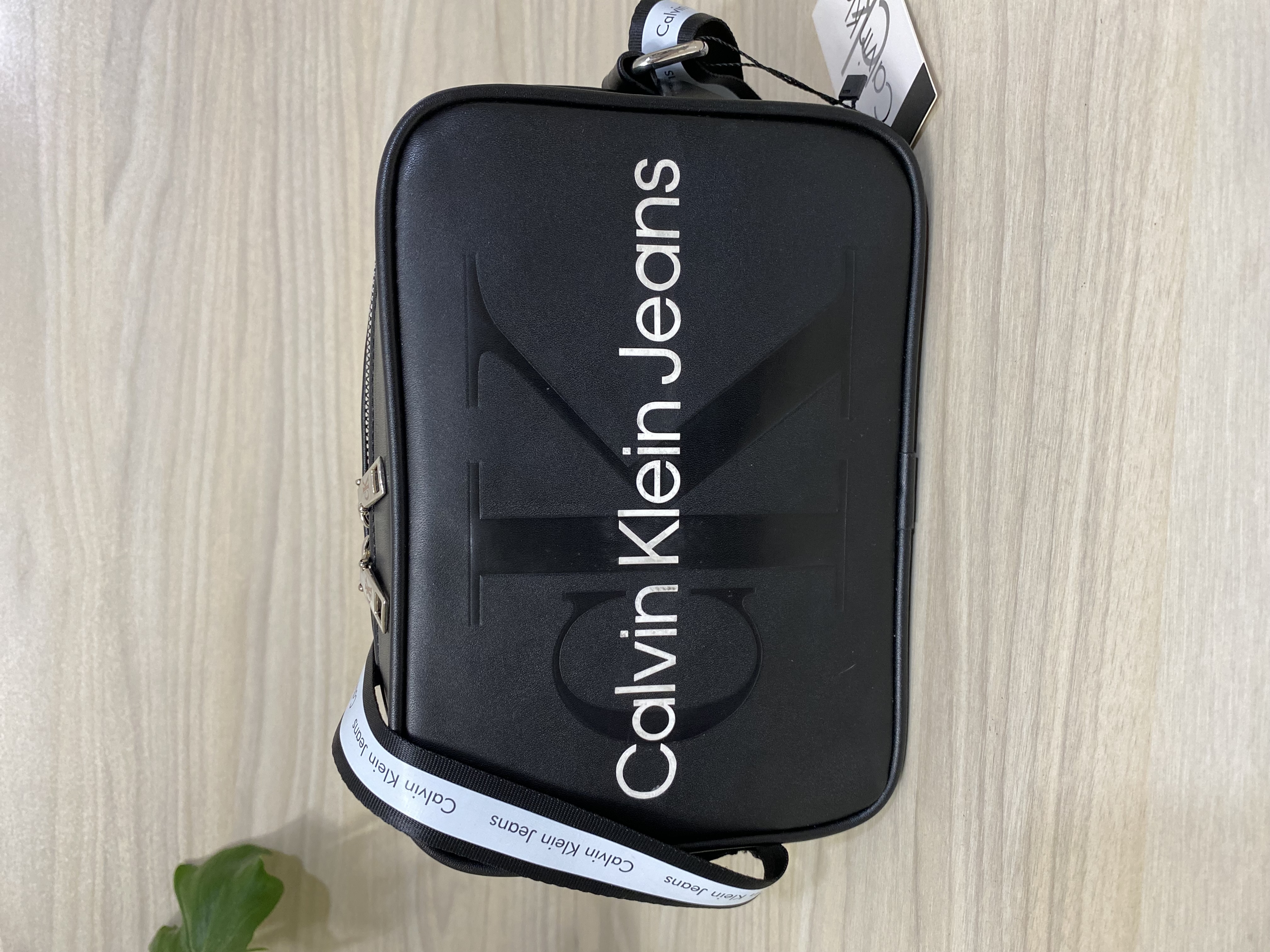 کیف دوشی کلوین کلاین _ Calvin Klein