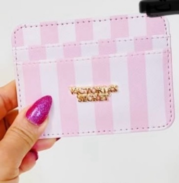 جاکارتی ویکتوریا سکرت