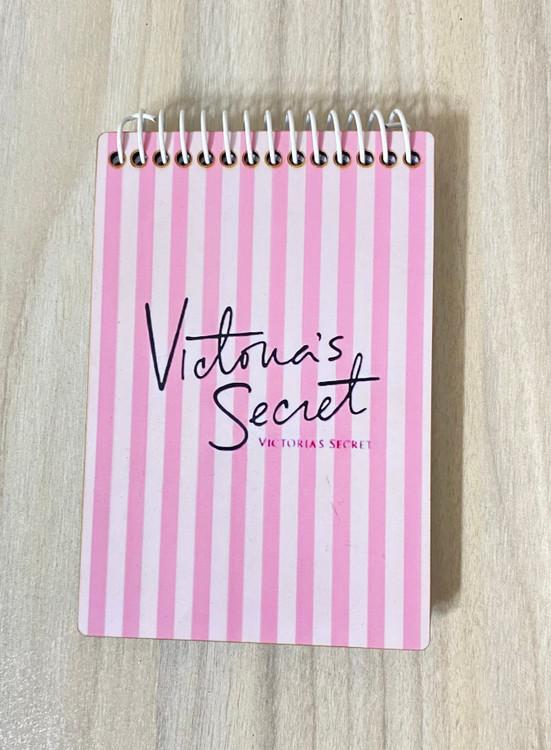 دفتر ویکتوریا سکرت