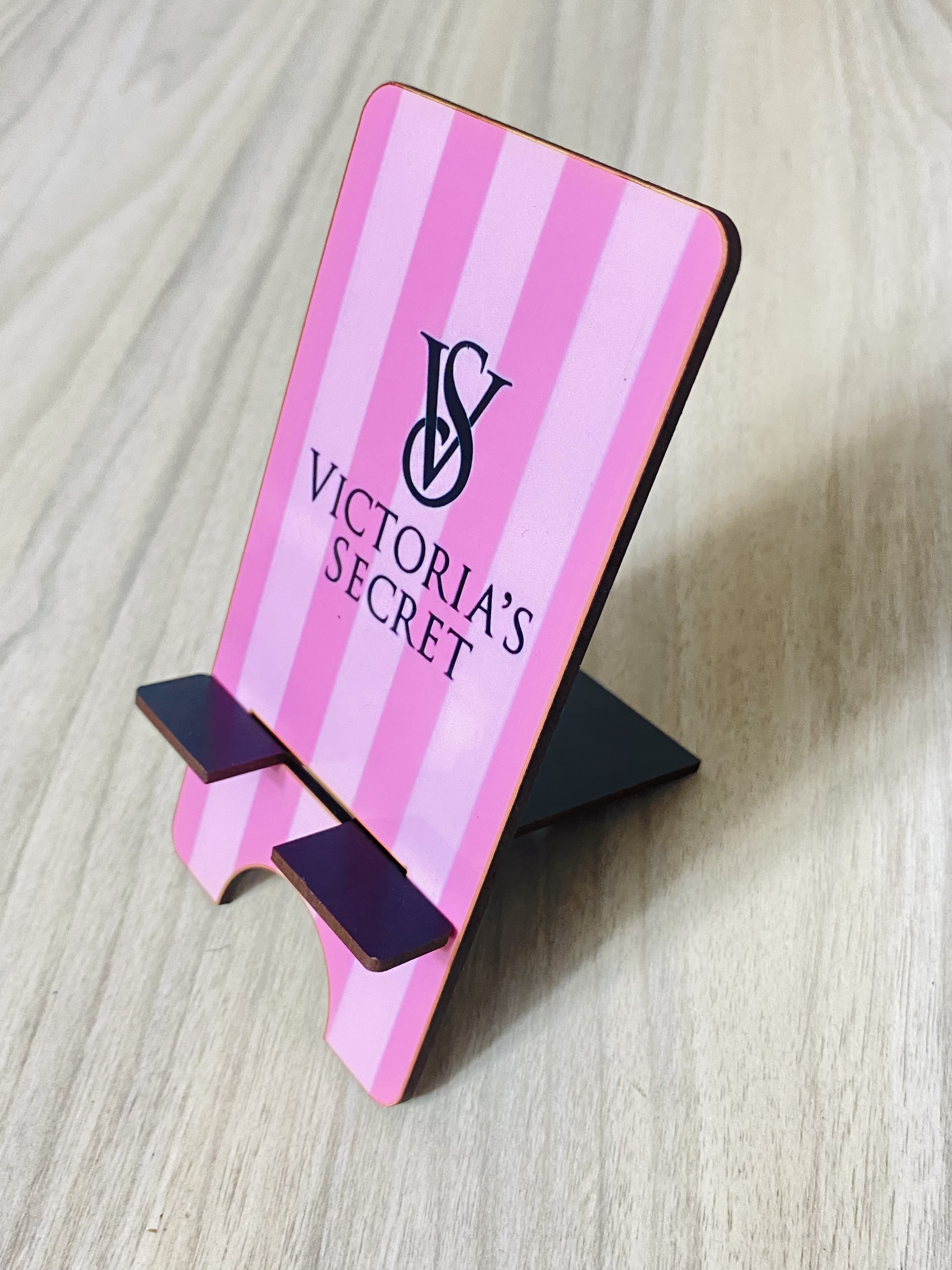 پایه نگهدارنده گوشی موبایل ویکتوریاسکرت