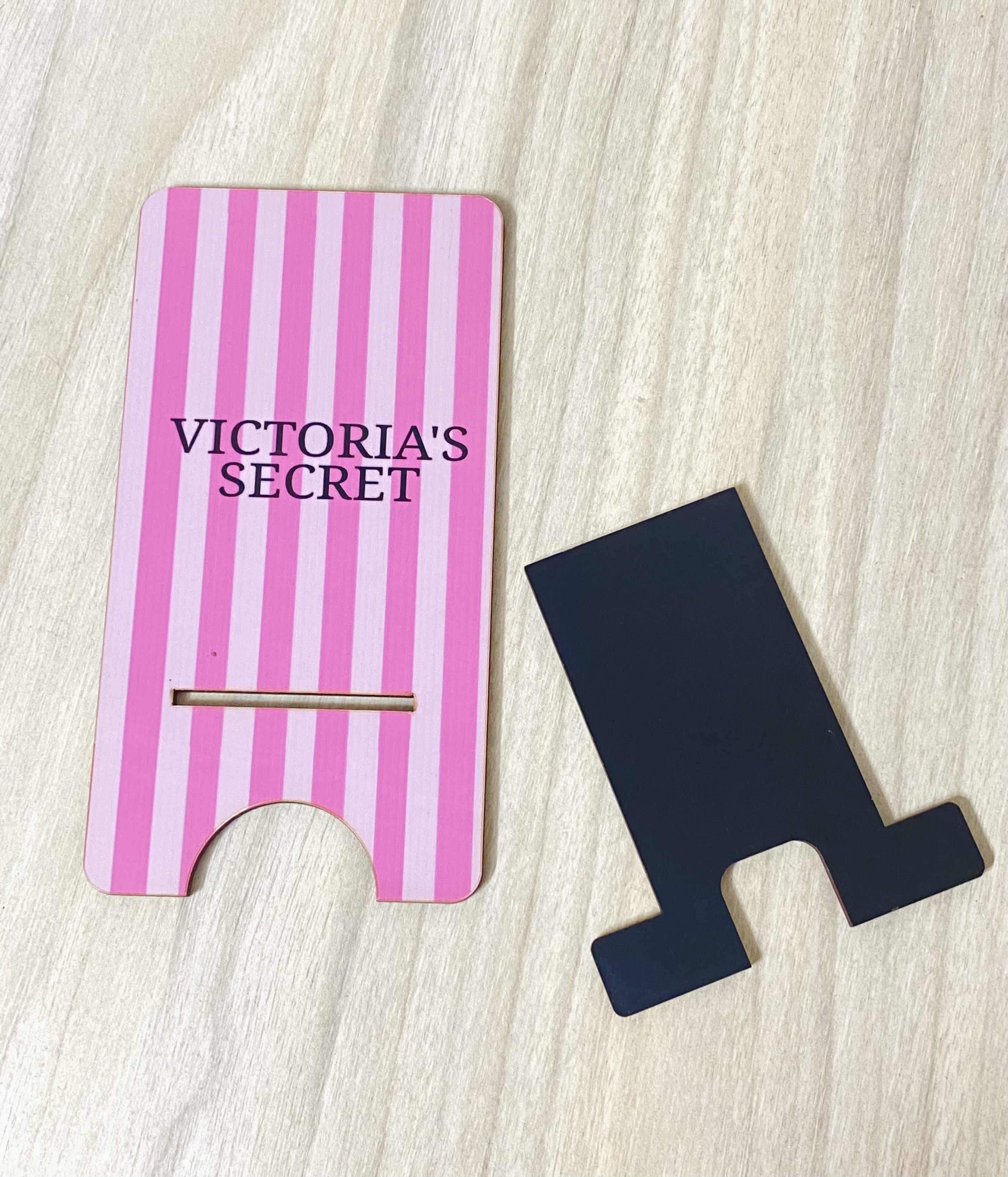 پایه نگهدارنده گوشی موبایل ویکتوریا سکرت