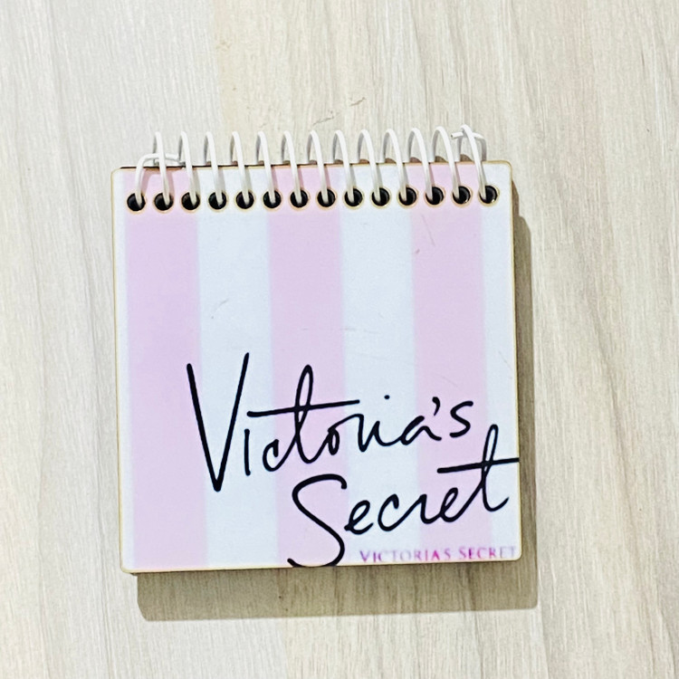 دفتر چه ویکتوریاسکرت