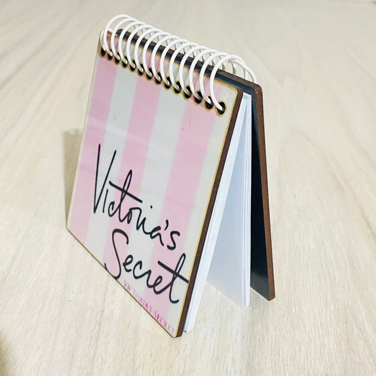 دفتر بدون خط ویکتوریاسکرت