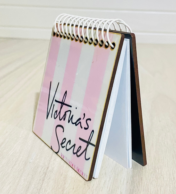 دفترچه یادداشت ویکتوریاسکرت