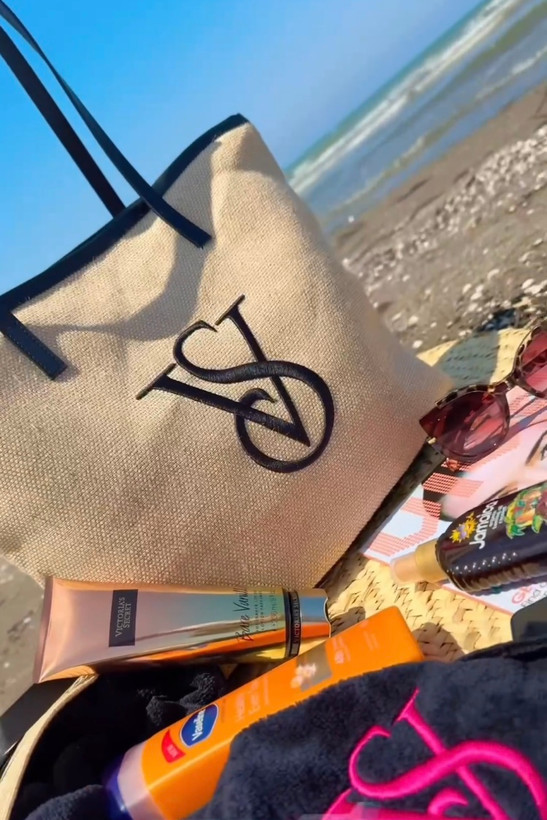 کیف دوشی ویکتوریاسکرت