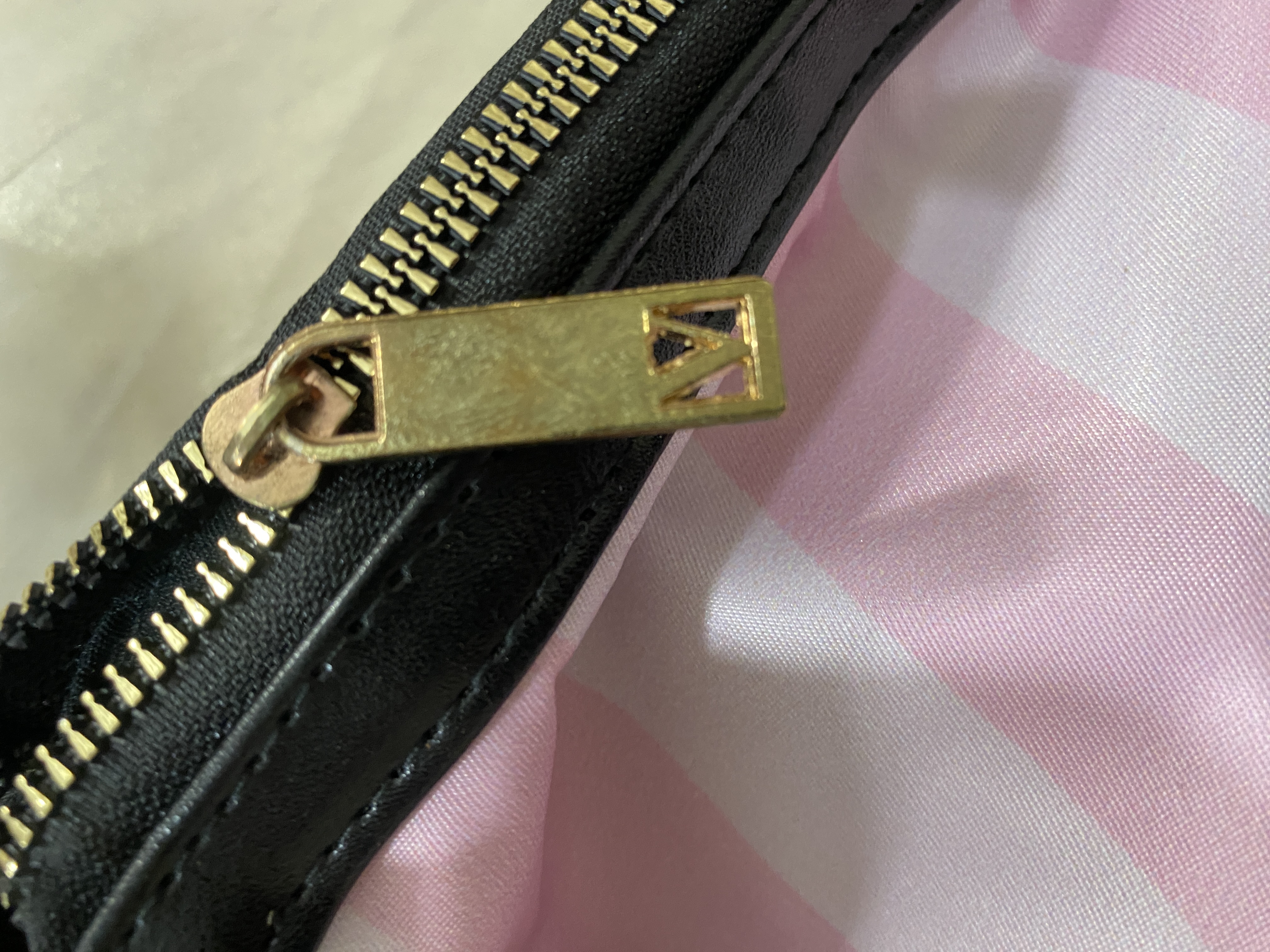 ساک مسافرتی  Victoria’s Secret