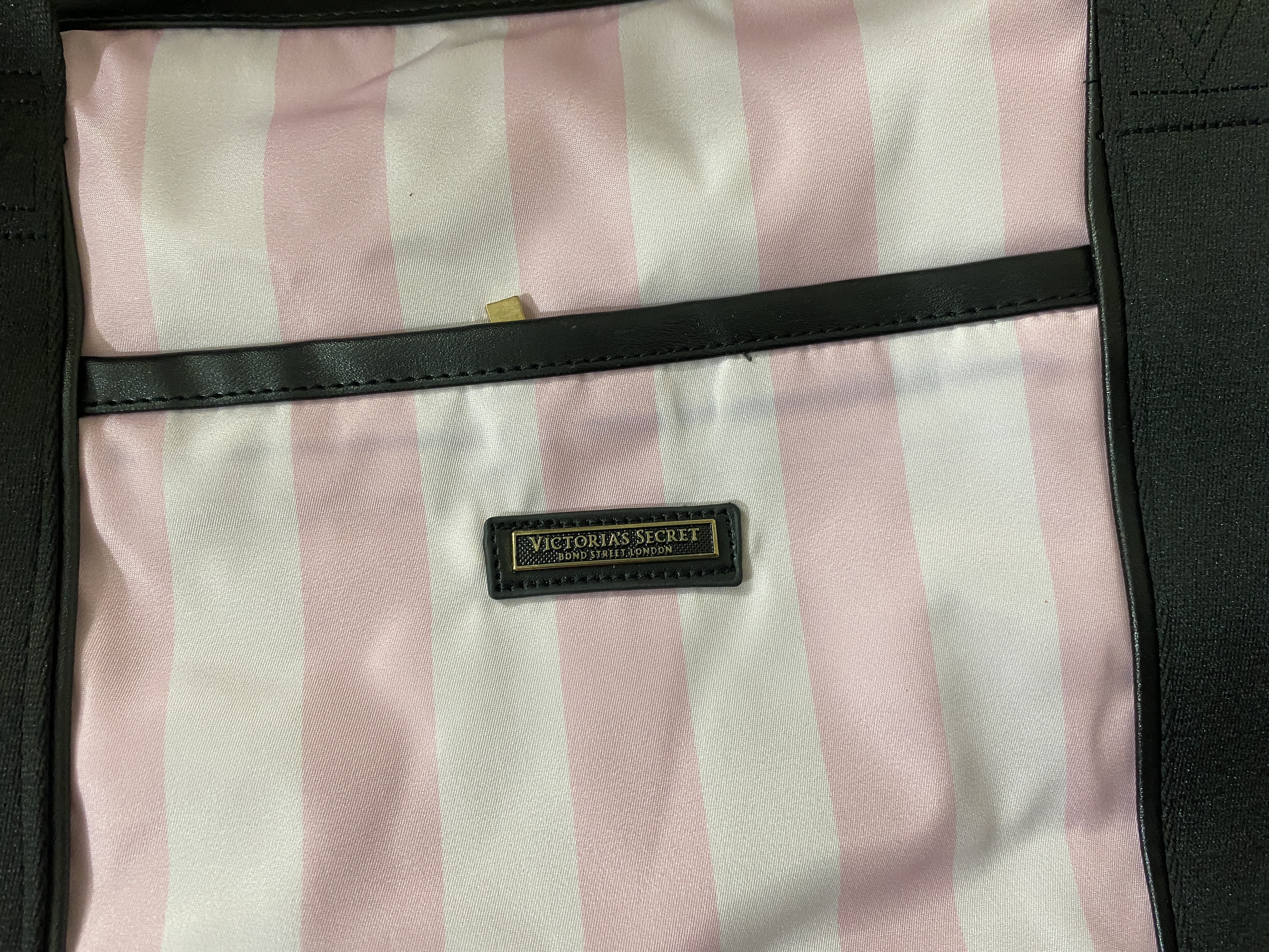 ساک مسافرتی  Victoria’s Secret