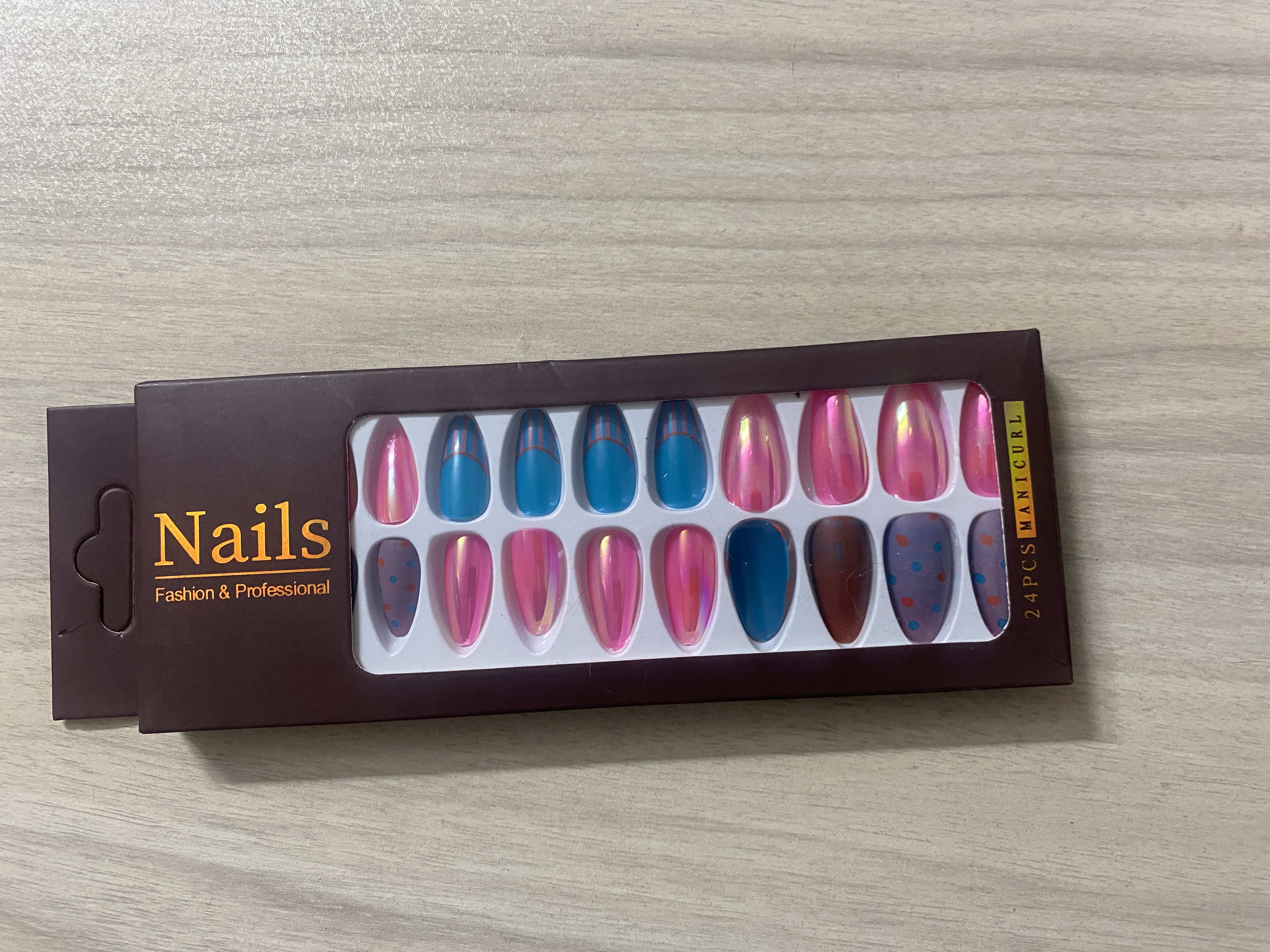 ناخن مصنوعی 24 عددی