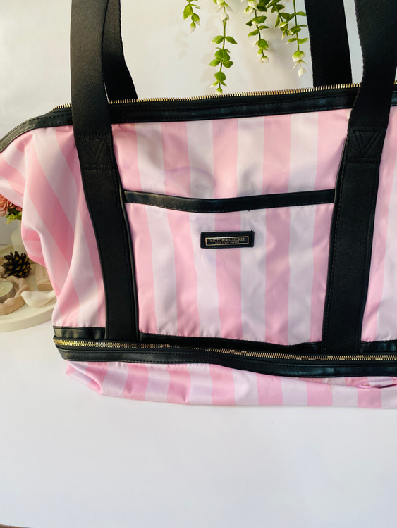 تراول بگ ویکتوریاسکرت