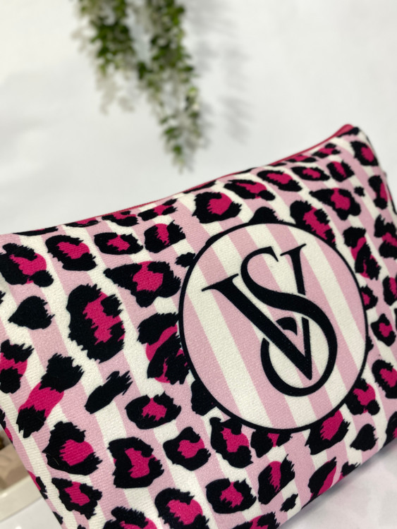 کیف آرایشی خیلی بزرگ ویکتوریاسکرت