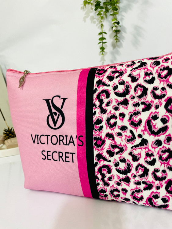 کیف آرایشی ویکتوریا سکرت