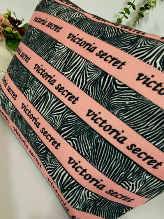 کیف لوازم آرایش ویکتوریا سکرت