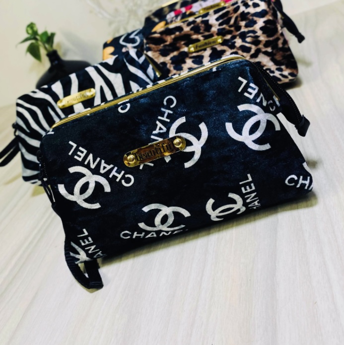 کیف لوازم آرایش مخمل چنل