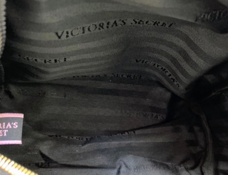 کیف آرایش ویکتوریاسکرت