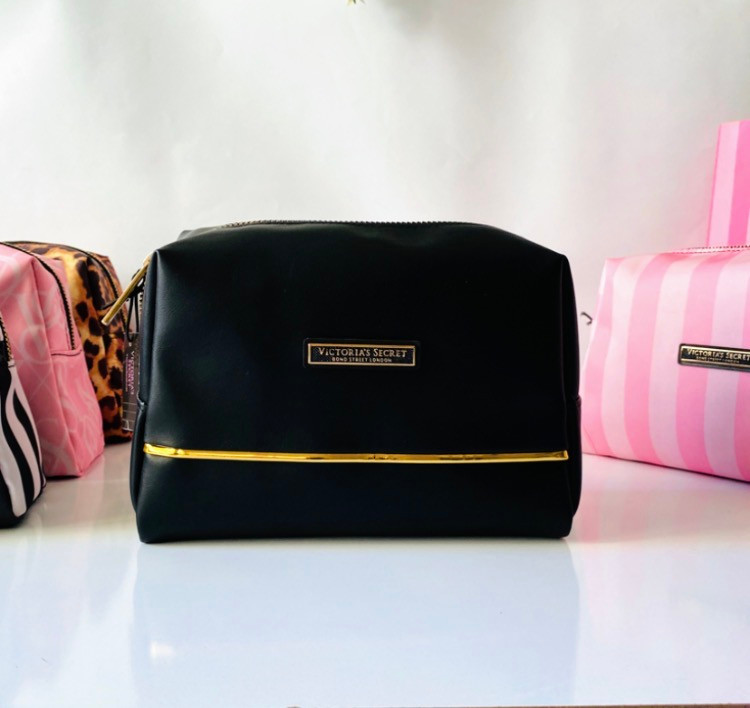 کیف آرایشی ویکتوریاسکرت