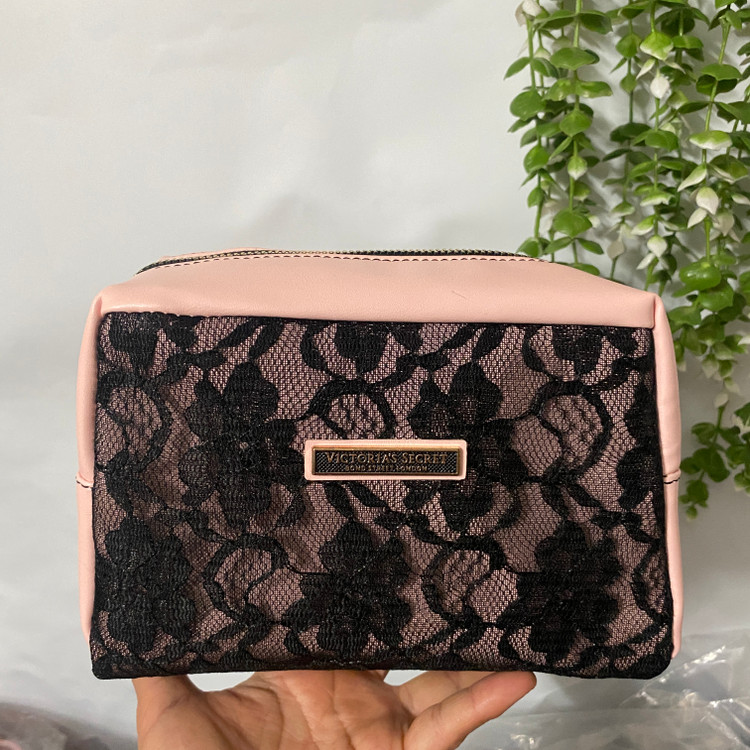 کیف آرایش ویکتوریاسکرت