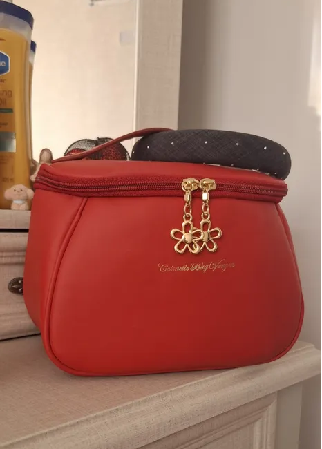 کیف آرایش صندوقی چرمی