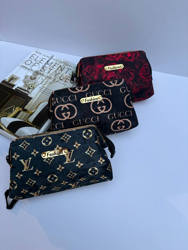 کیف آرایشی مخمل